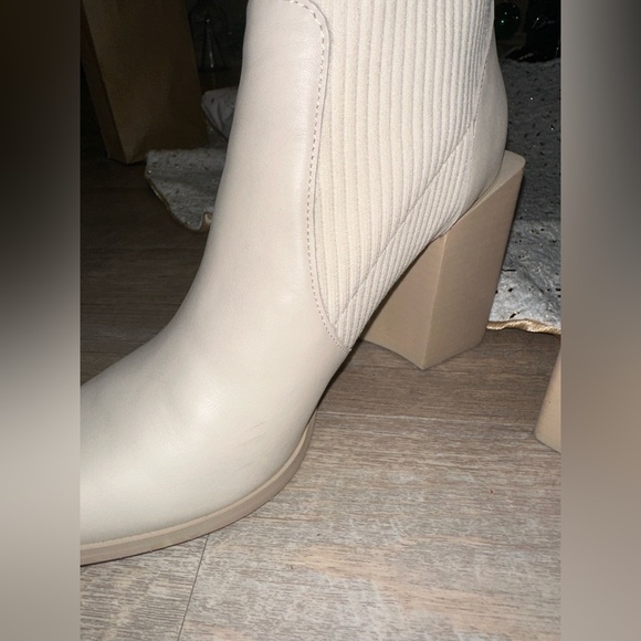 Steve Madden booties in Bone color - Picture 3 of 9